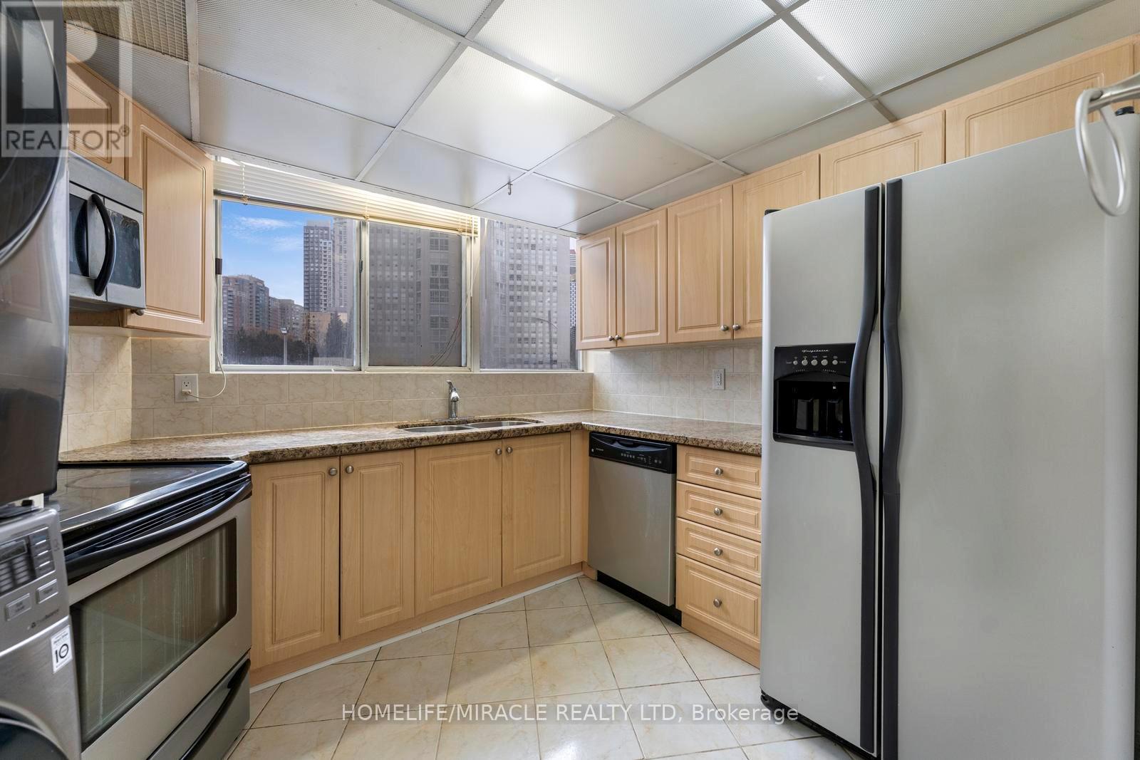 202 - 3700 Kaneff Crescent, Mississauga, Ontario  L5A 4B8 - Photo 18 - W12733990