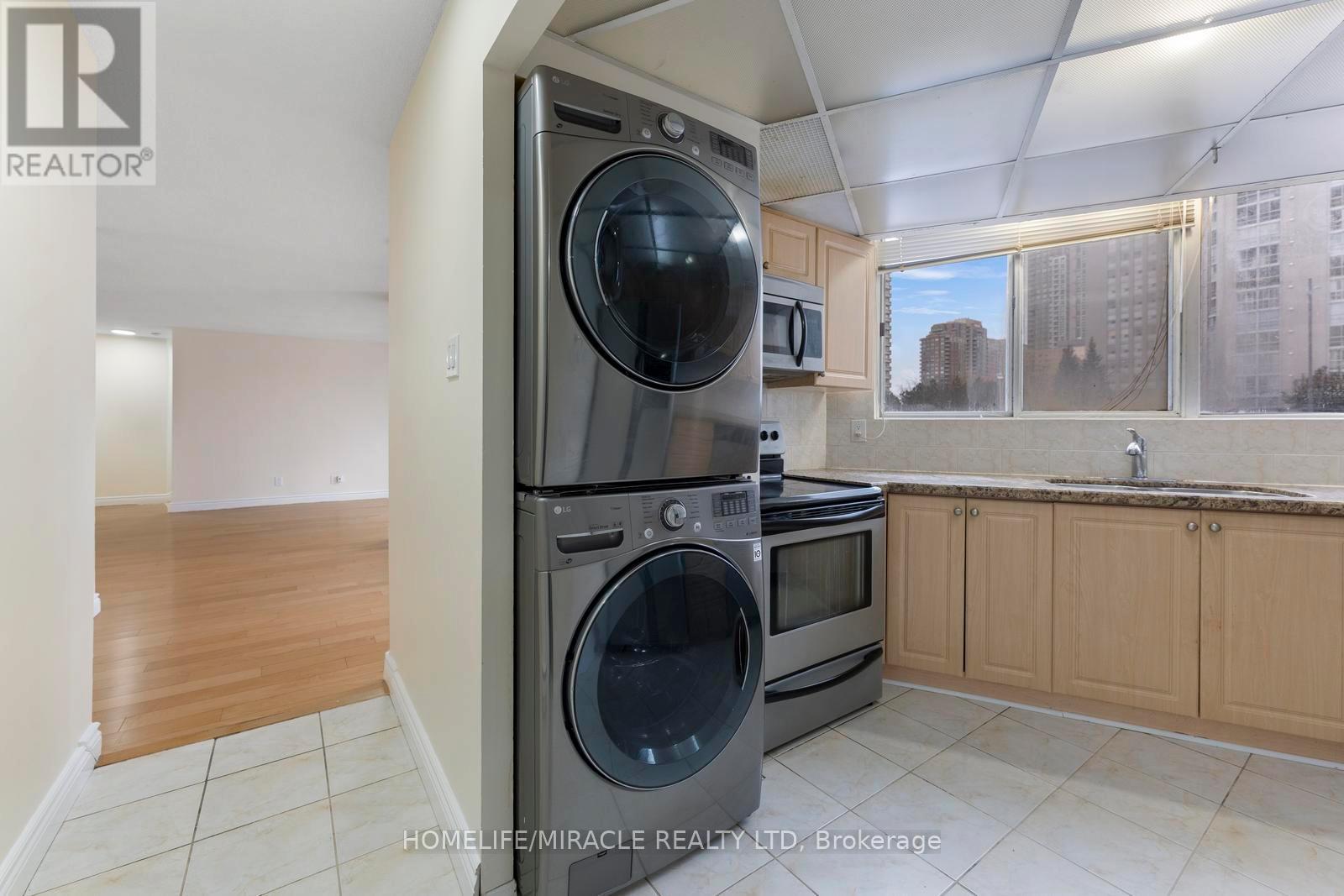 202 - 3700 Kaneff Crescent, Mississauga, Ontario  L5A 4B8 - Photo 19 - W12733990