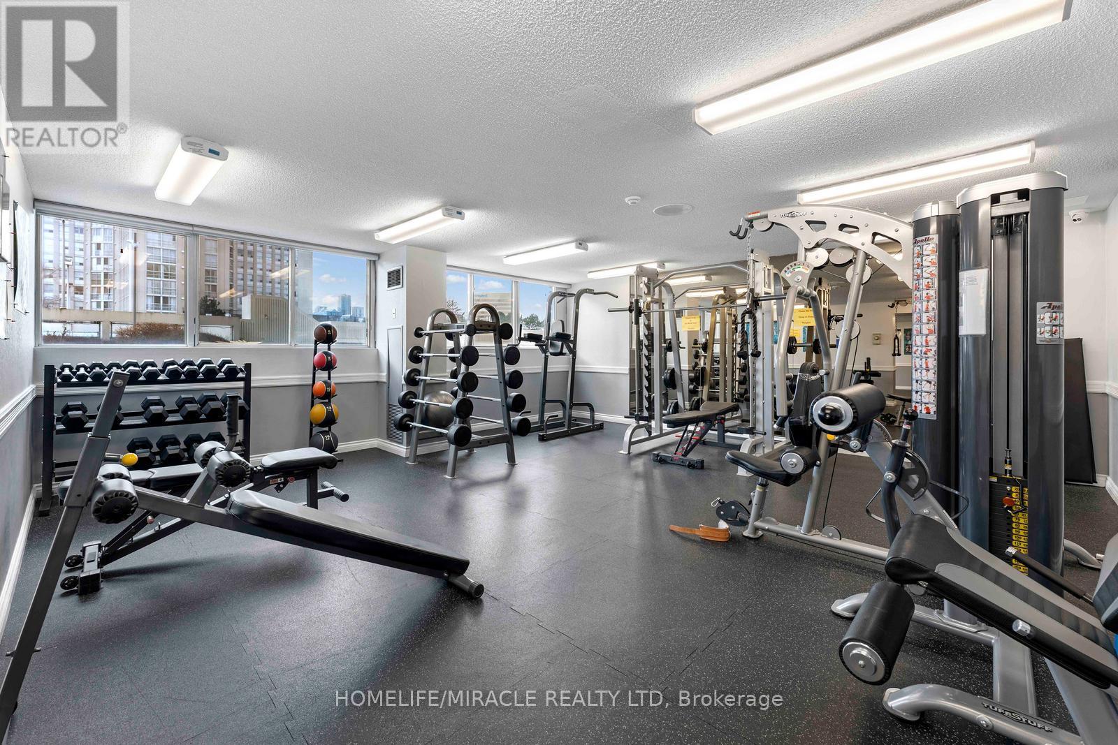 202 - 3700 Kaneff Crescent, Mississauga, Ontario  L5A 4B8 - Photo 26 - W12733990