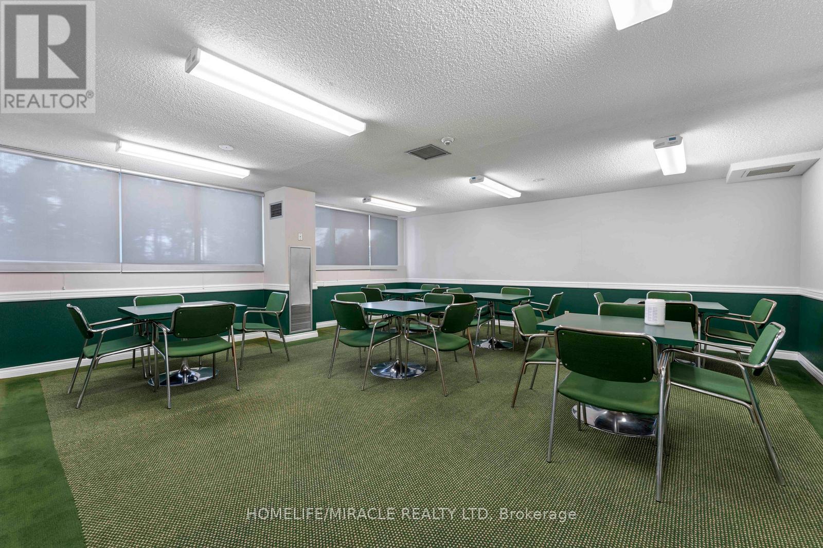 202 - 3700 Kaneff Crescent, Mississauga, Ontario  L5A 4B8 - Photo 34 - W12733990