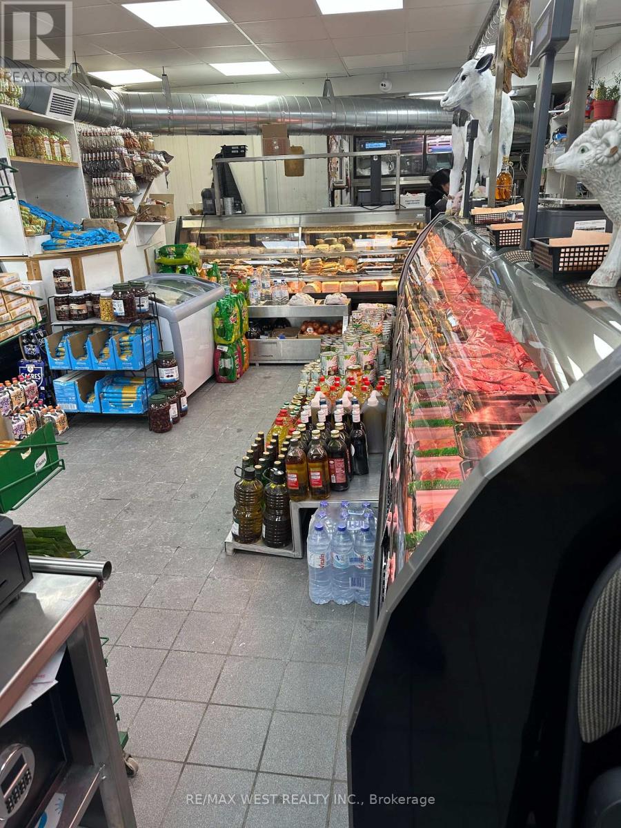 291 Silverthorn Avenue, Toronto, Ontario  M6N 3K2 - Photo 3 - W12733996