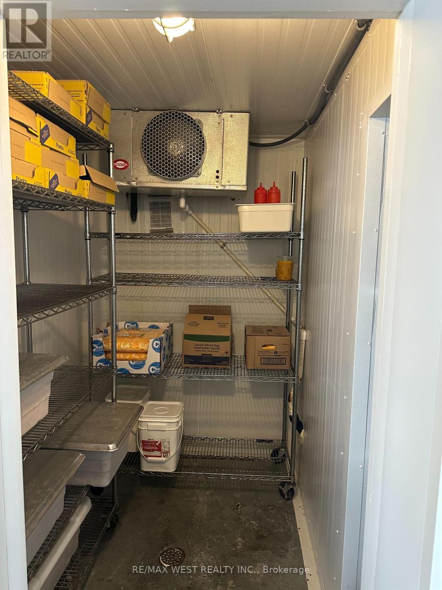 291 Silverthorn Avenue, Toronto, Ontario  M6N 3K2 - Photo 9 - W12733996