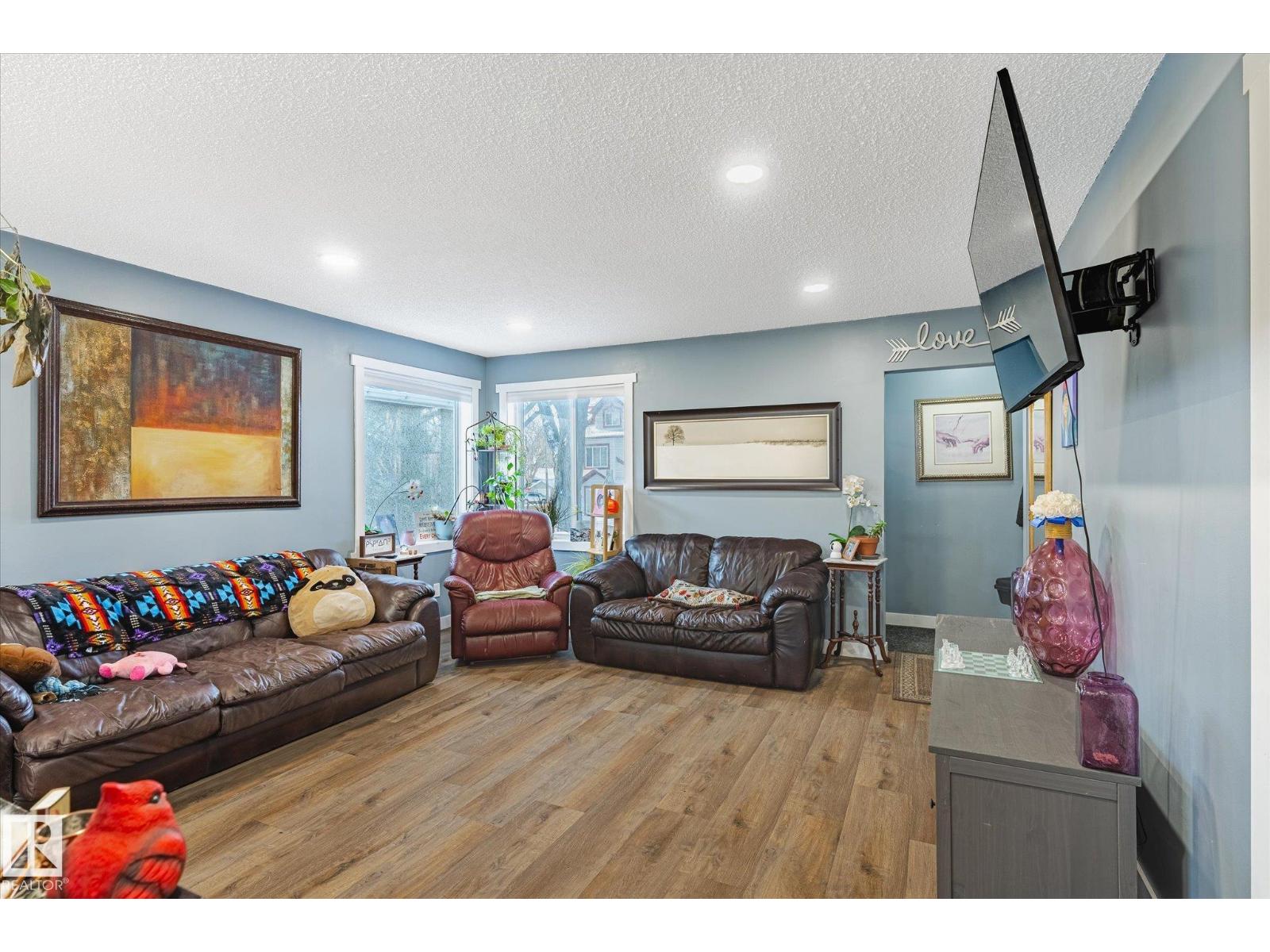 11907 70 St Nw, Edmonton, Alberta  T5B 1V1 - Photo 3 - E4471218