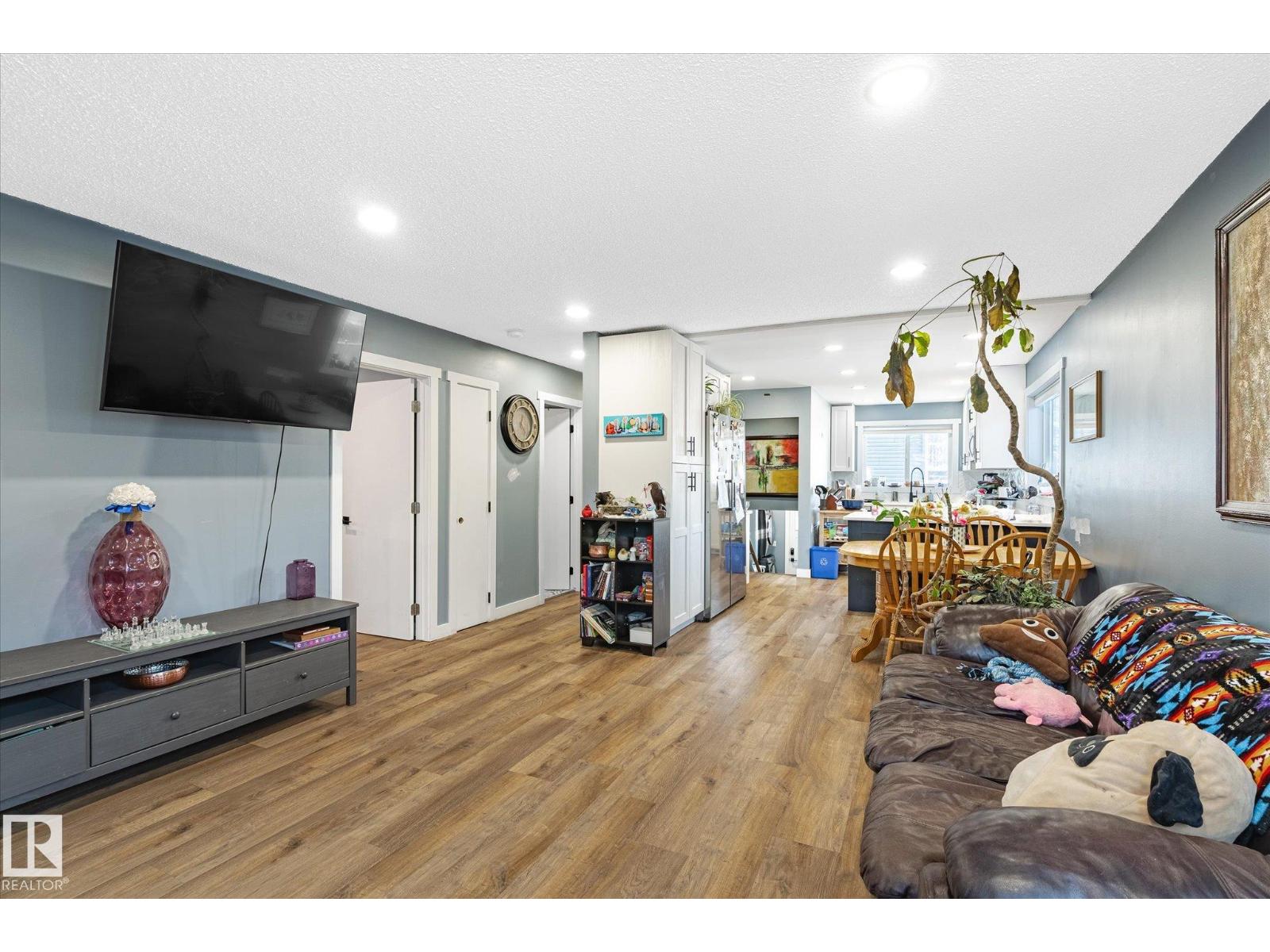 11907 70 St Nw, Edmonton, Alberta  T5B 1V1 - Photo 5 - E4471218