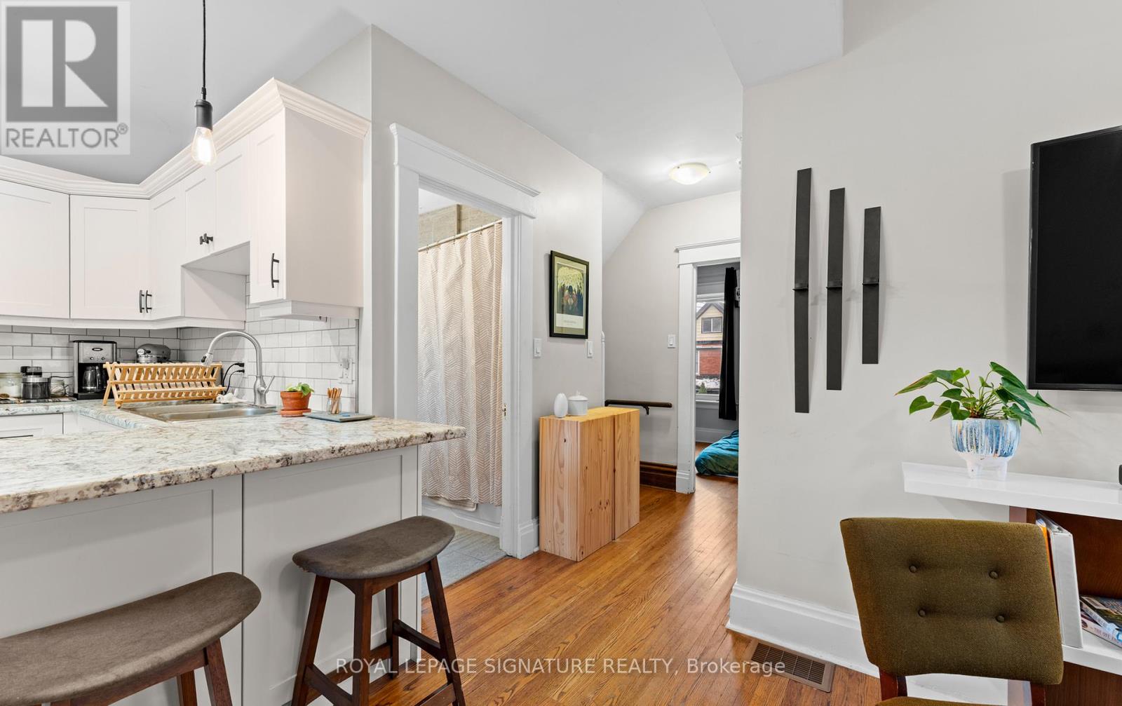 58 Hohner Avenue, Kitchener, Ontario  N2H 2V4 - Photo 9 - X12733882