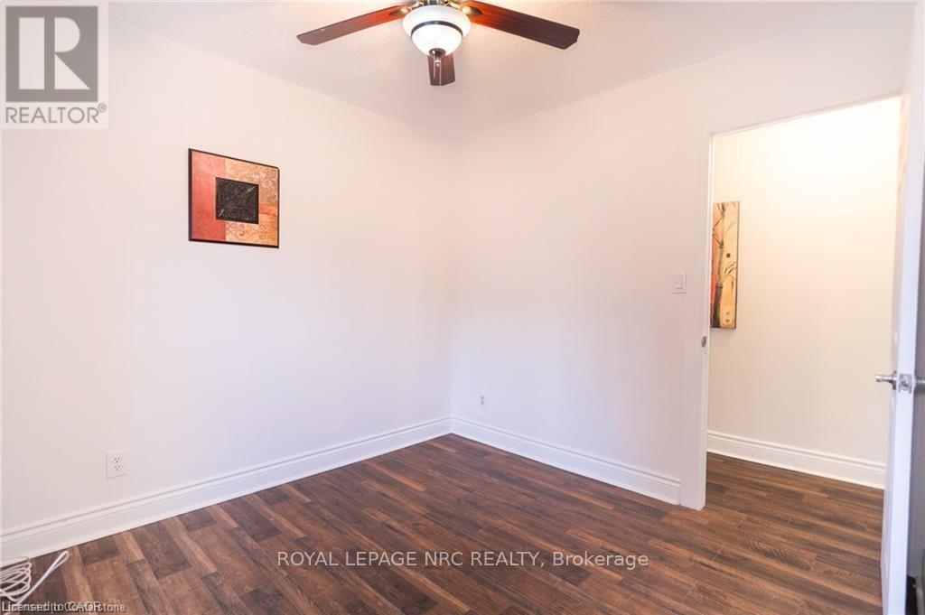 11 Perry Street, St. Catharines, Ontario  L2R 1K7 - Photo 13 - X12733966