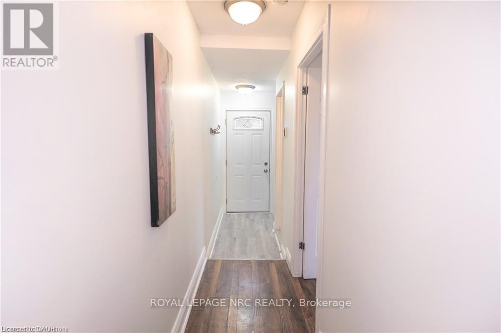 11 Perry Street, St. Catharines, Ontario  L2R 1K7 - Photo 16 - X12733966