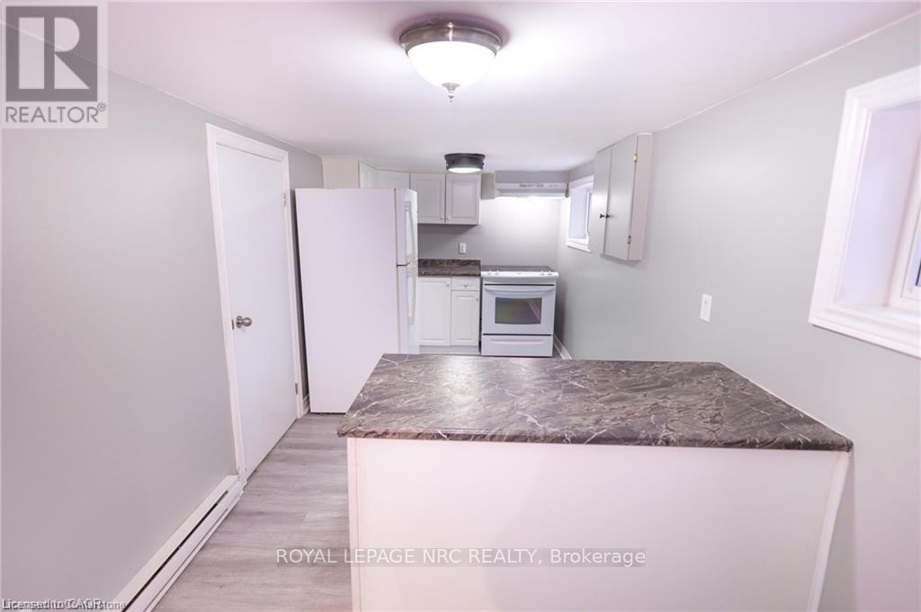 11 Perry Street, St. Catharines, Ontario  L2R 1K7 - Photo 20 - X12733966