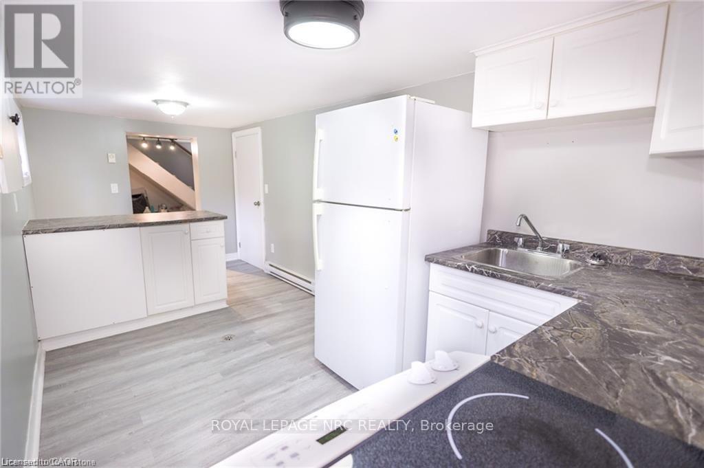 11 Perry Street, St. Catharines, Ontario  L2R 1K7 - Photo 21 - X12733966