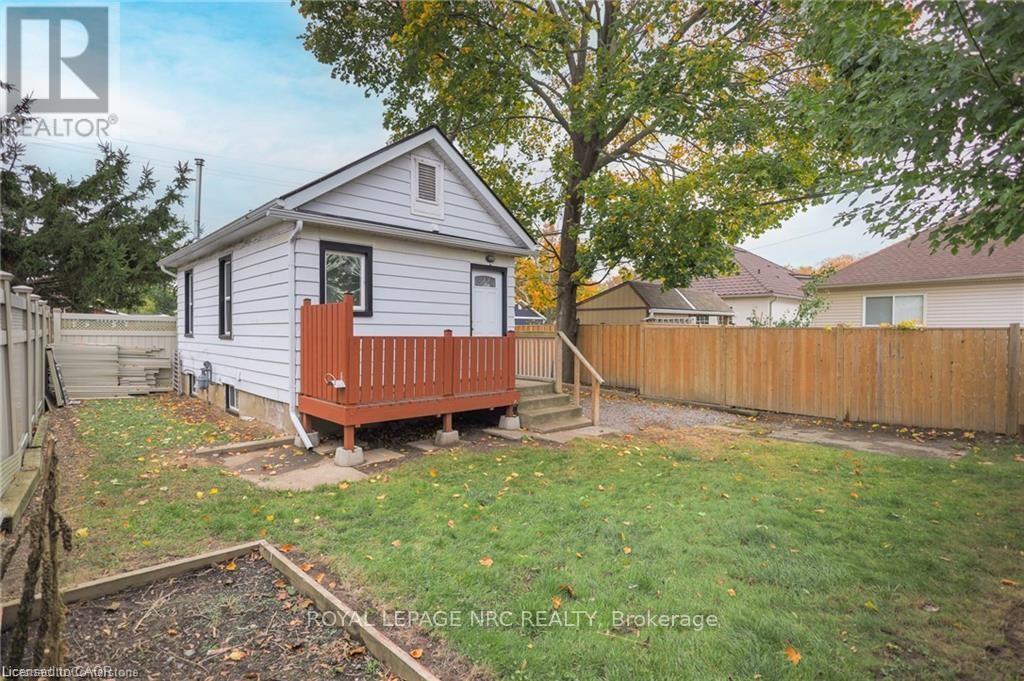 11 Perry Street, St. Catharines, Ontario  L2R 1K7 - Photo 28 - X12733966
