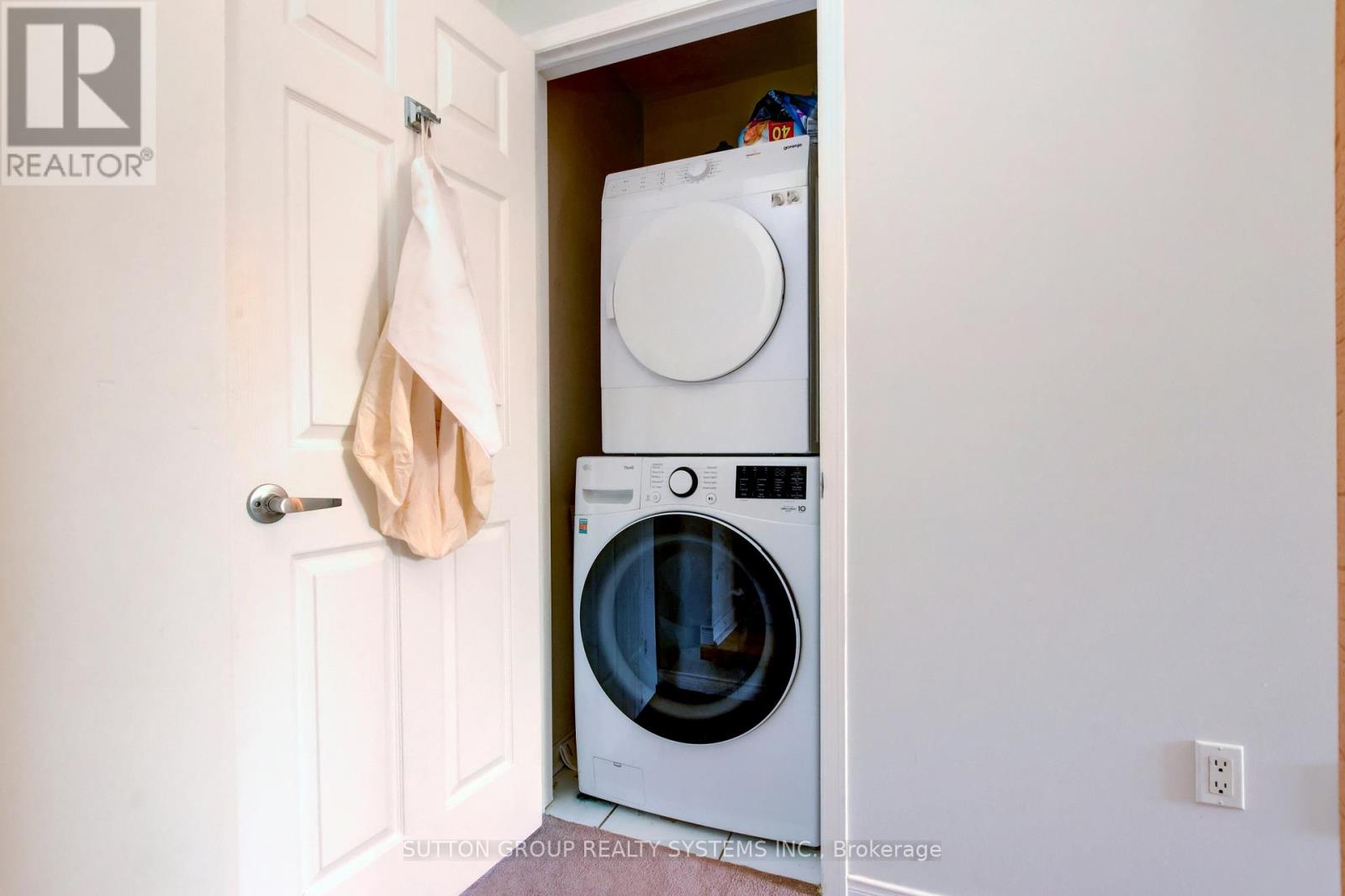 85 - 119b The Queensway, Toronto, Ontario  M6S 5B7 - Photo 29 - W12684098