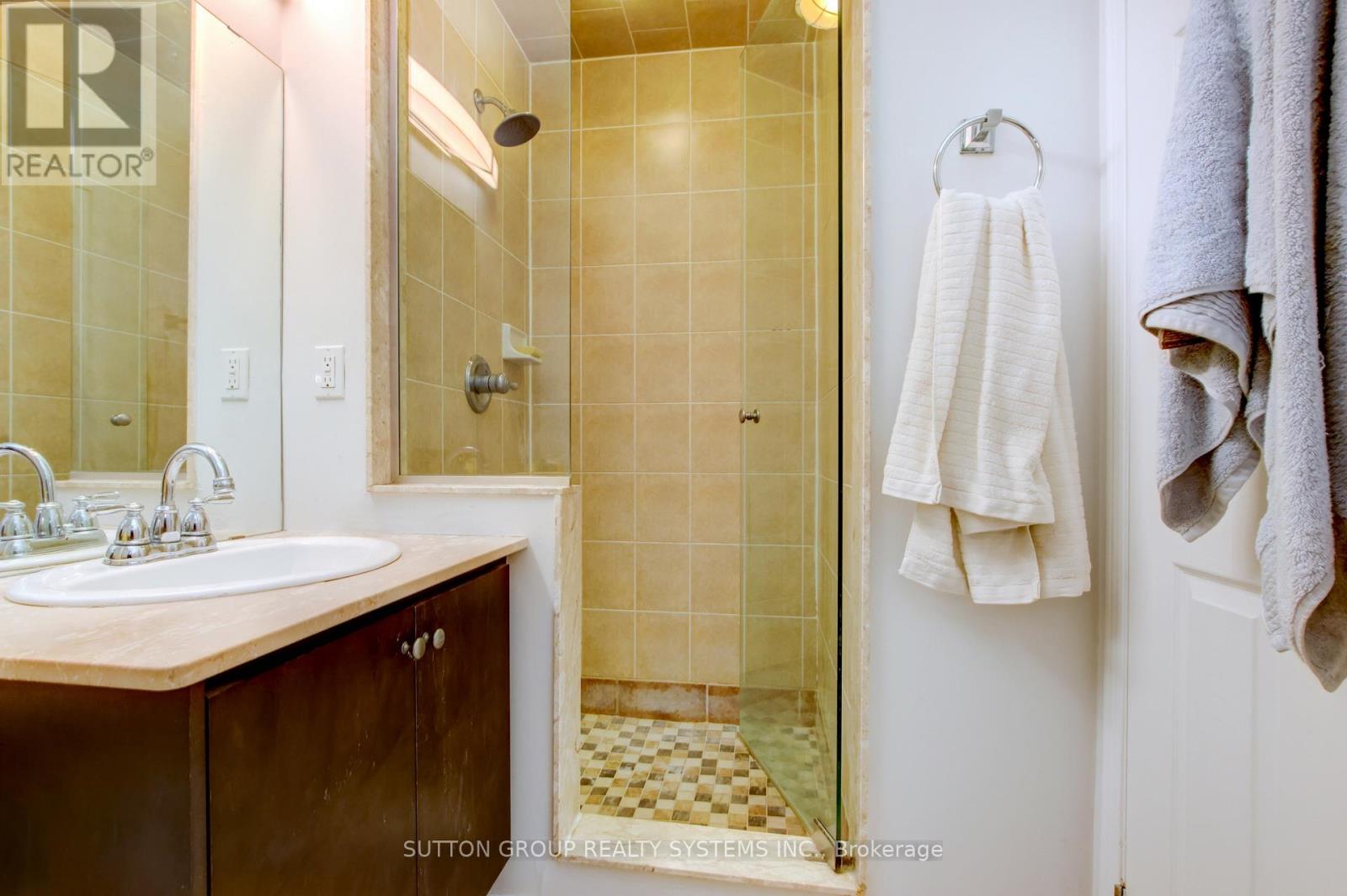 85 - 119b The Queensway, Toronto, Ontario  M6S 5B7 - Photo 38 - W12684098