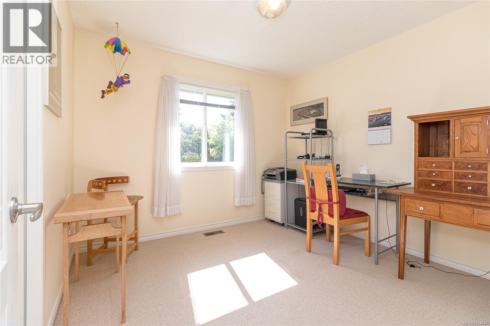 6377 Rodolph Rd, Central Saanich, British Columbia  V8Z 5W2 - Photo 32 - 1024240