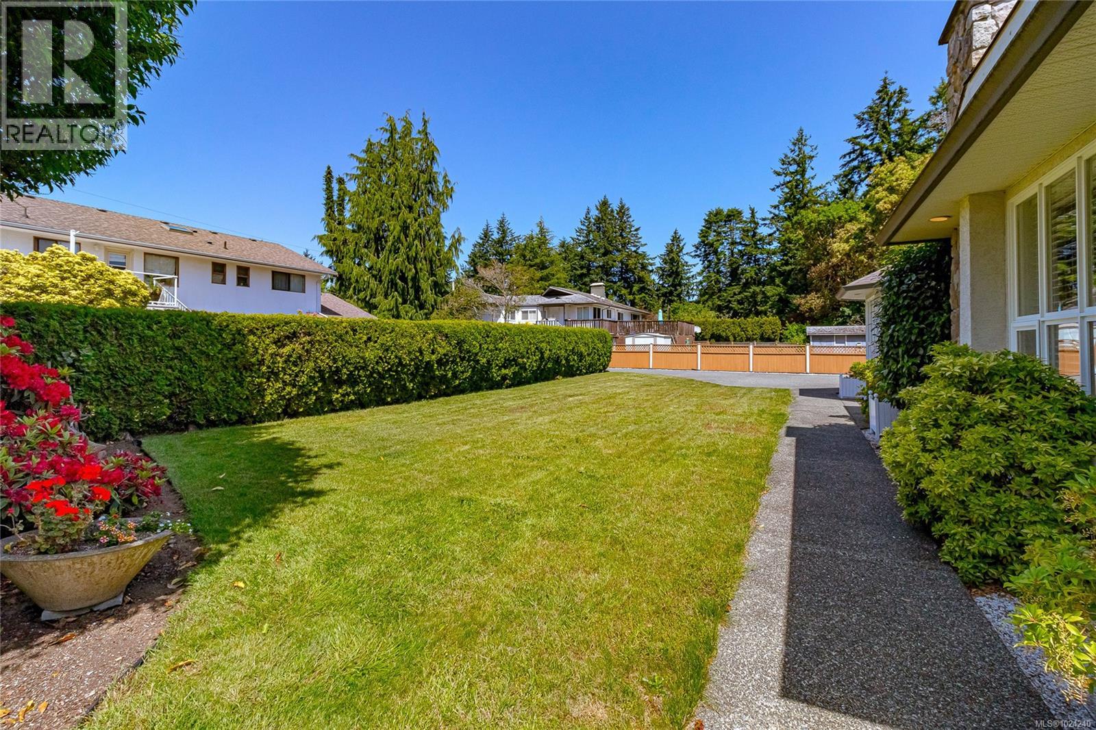 6377 Rodolph Rd, Central Saanich, British Columbia  V8Z 5W2 - Photo 50 - 1024240