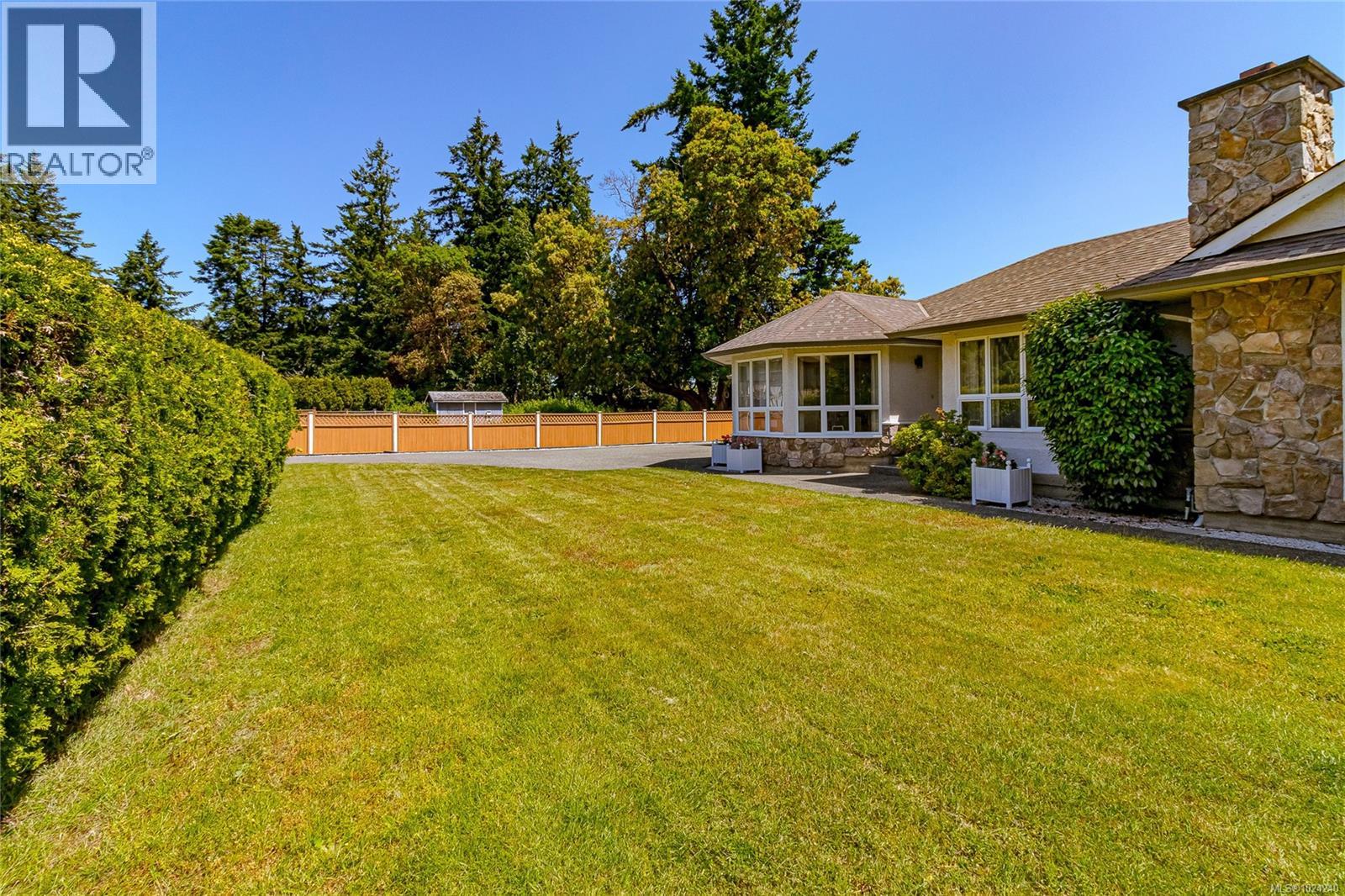 6377 Rodolph Rd, Central Saanich, British Columbia  V8Z 5W2 - Photo 52 - 1024240