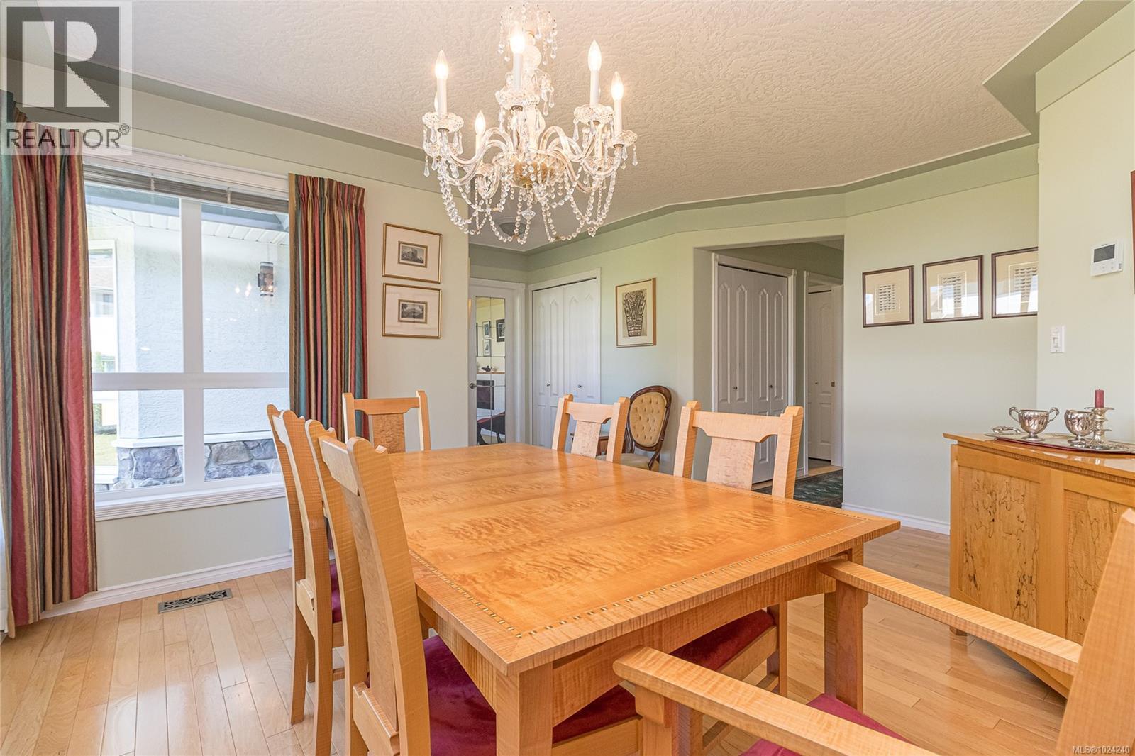 6377 Rodolph Rd, Central Saanich, British Columbia  V8Z 5W2 - Photo 9 - 1024240