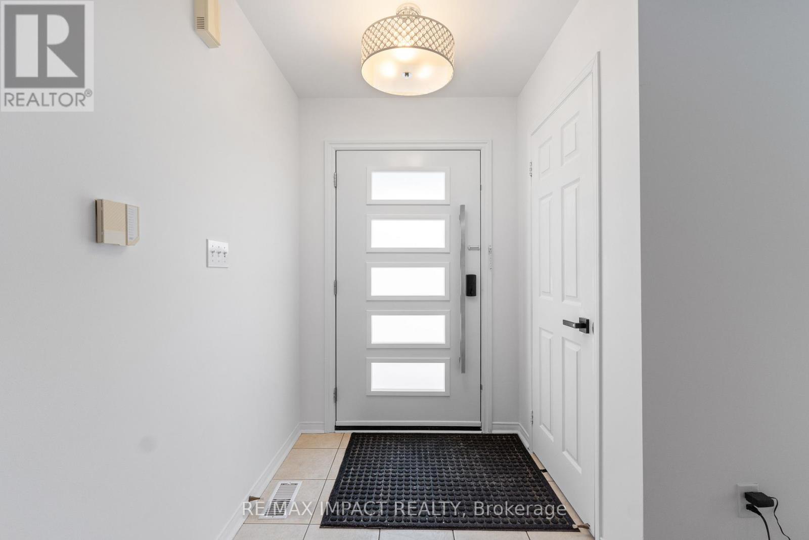 549 Brasswinds Trail, Oshawa, Ontario  L1K 2Y9 - Photo 2 - E12734034