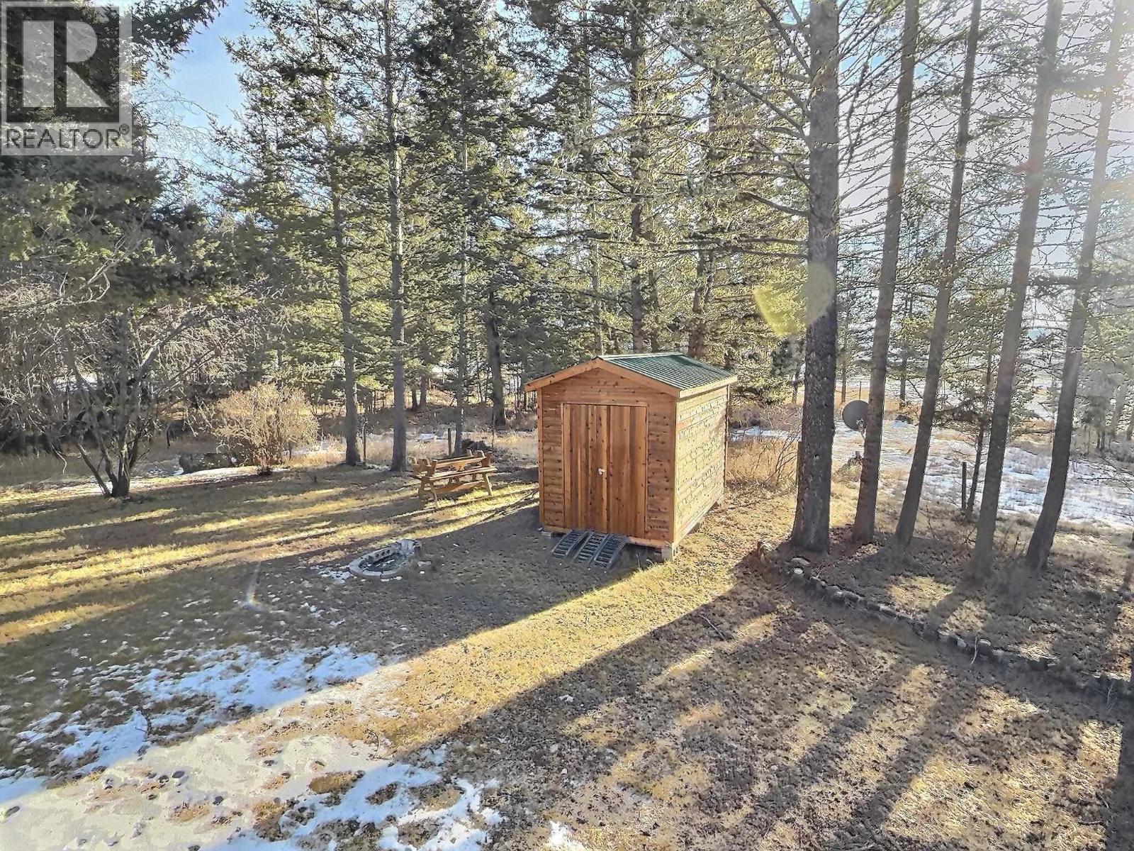 5031 Mein Road, 108 Mile Ranch, British Columbia  V0K 2Z0 - Photo 22 - R3082788