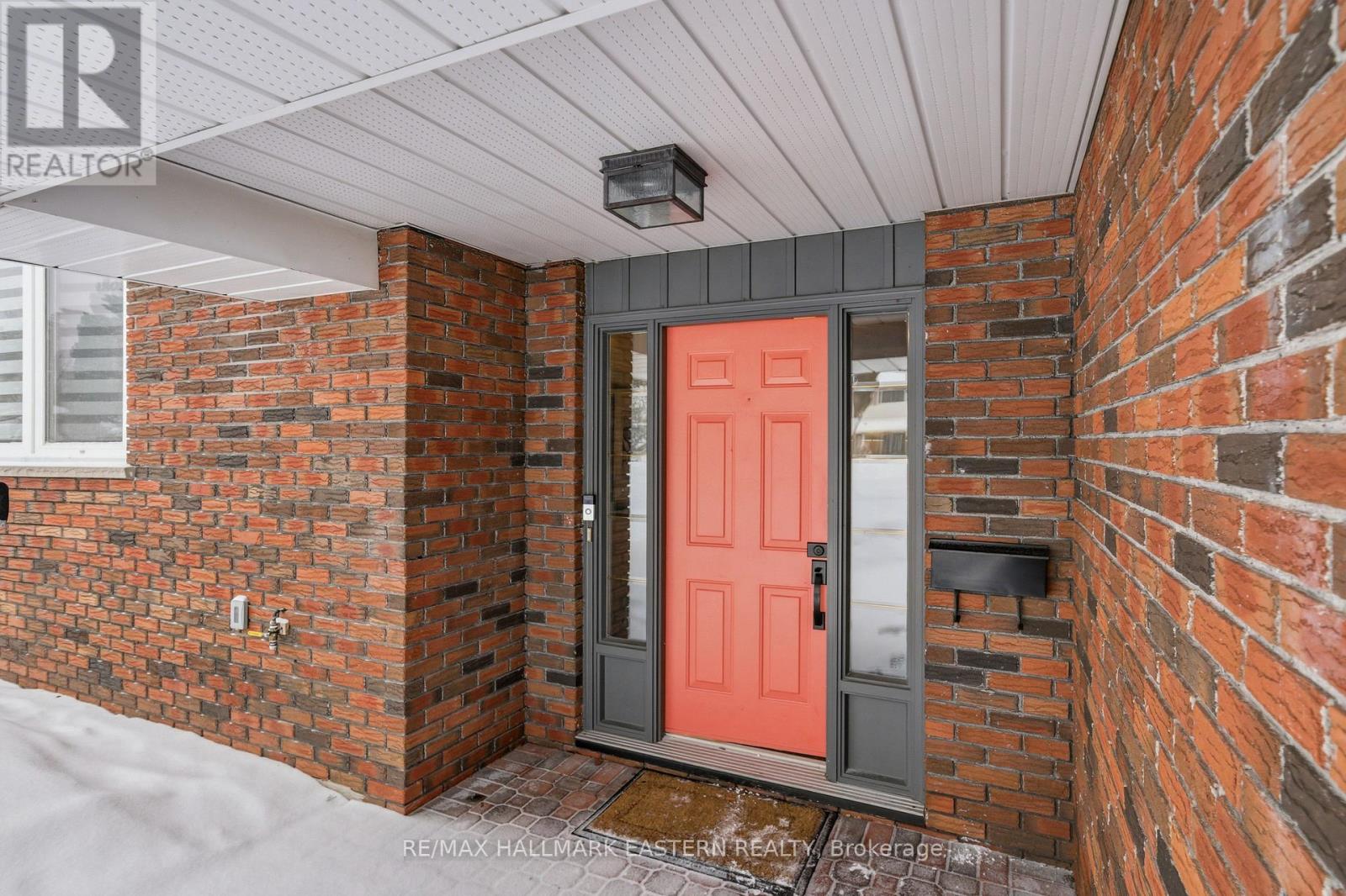 1601 Rocklands Road, Peterborough (Monaghan Ward 2), Ontario  K9J 6R8 - Photo 5 - X12734048