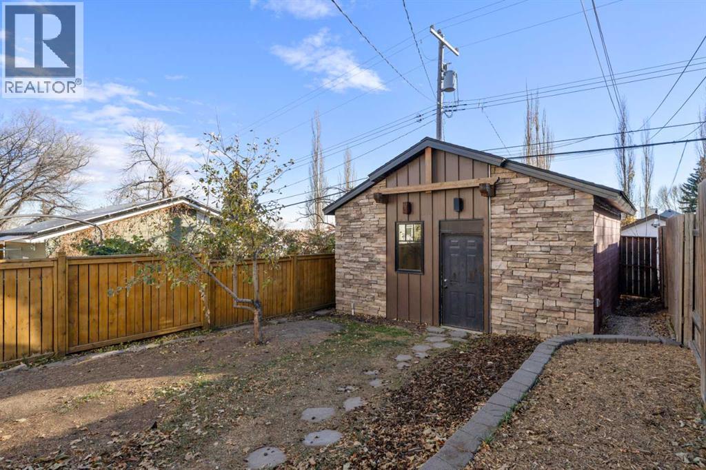 207 31 Avenue Nw, Calgary, Alberta  T2M 2P3 - Photo 30 - A2269657