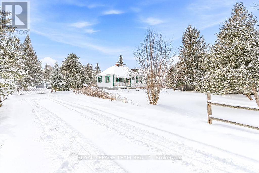 14633 Highway 60 Highway, Killaloe, Ontario K0J 2A0 - Photo 3 - X12734042