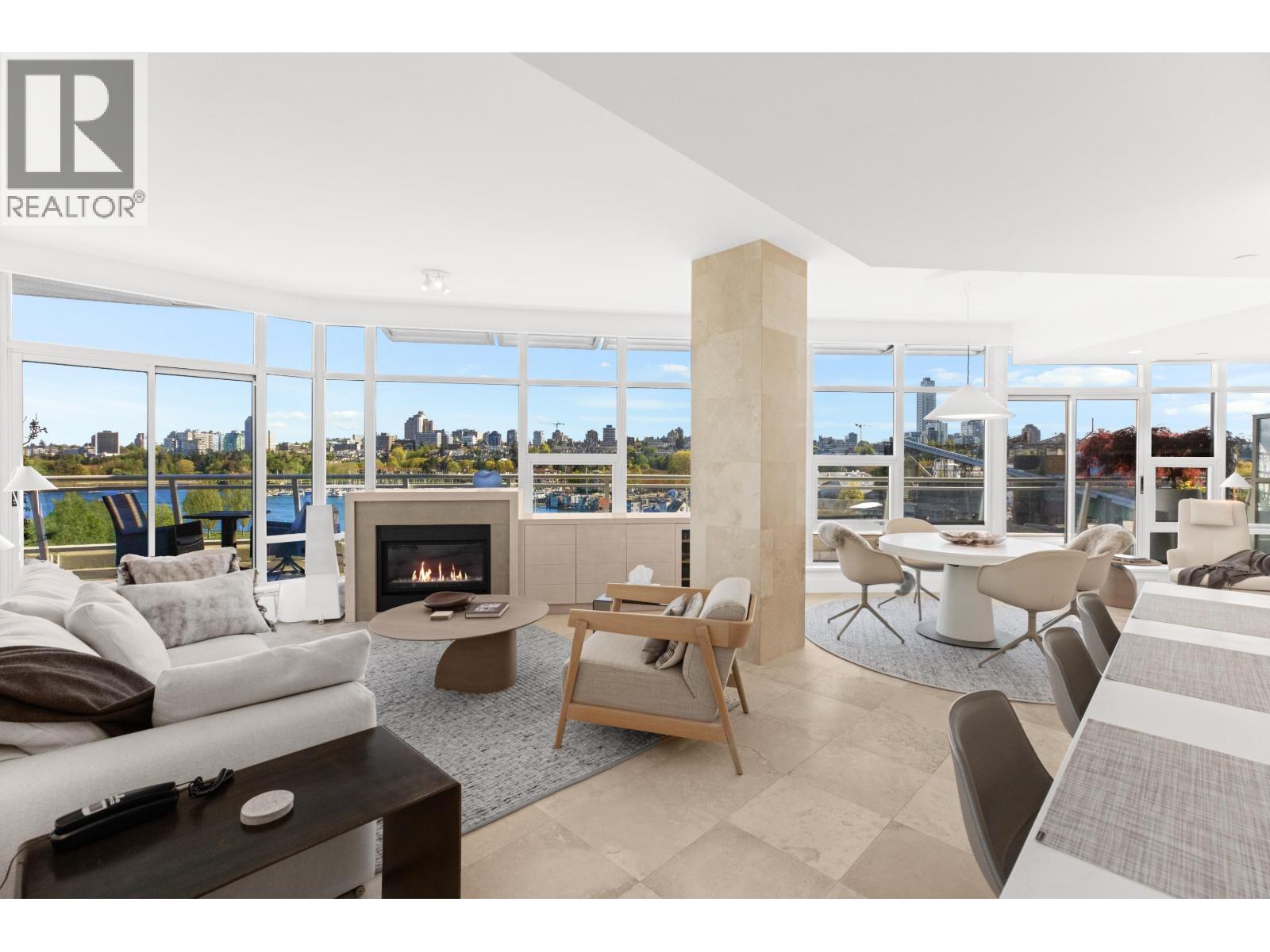 701 628 Kinghorne Mews, Vancouver, British Columbia V6Z 3H6 - Photo 4 - R3083844