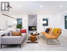 4283 CAPILANO ROAD, North Vancouver, British Columbia