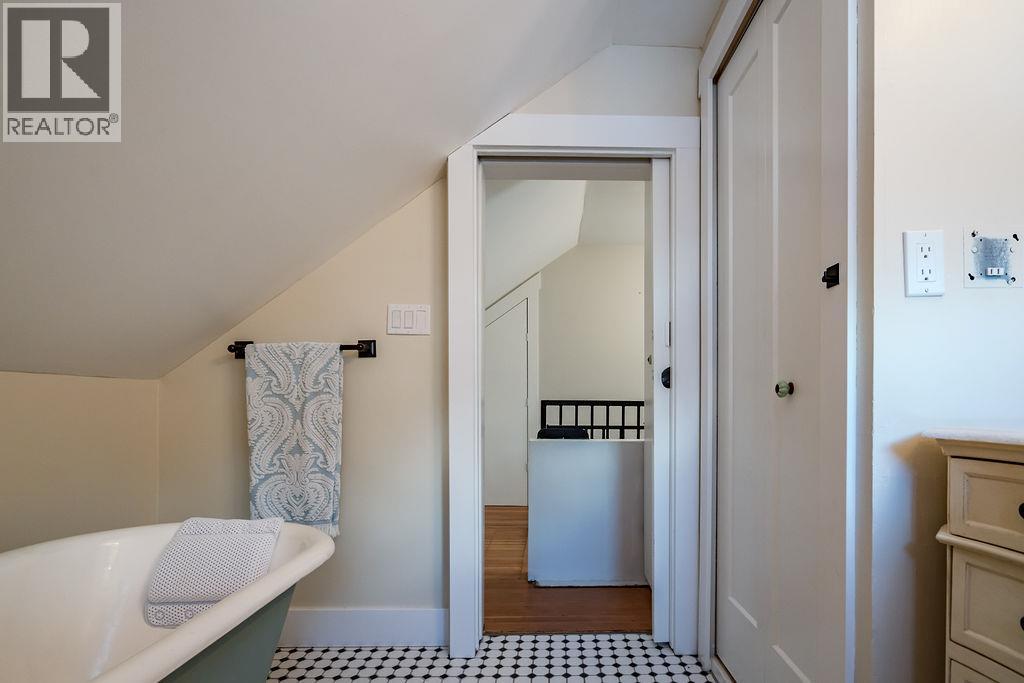 514 First Street, Nelson, British Columbia  V1L 2K8 - Photo 55 - 10373924