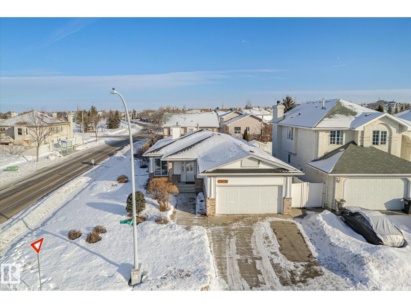7020 157 Av Nw, Edmonton, Alberta  T5Z 2Z4 - Photo 2 - E4471224