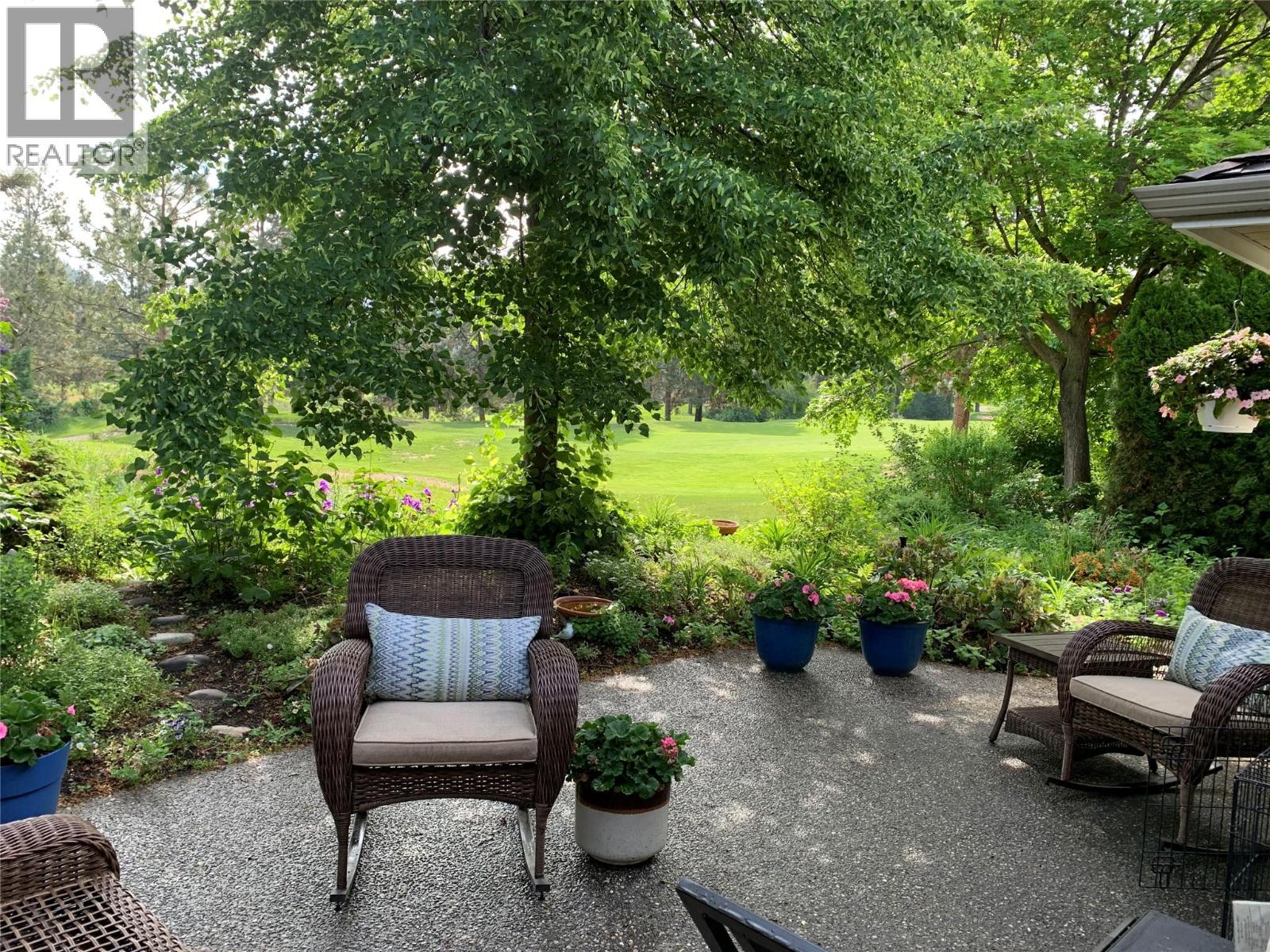 3889 Gallaghers Grange Kelowna Photo 11 3889 Gallaghers Grange Kelowna Photo 11