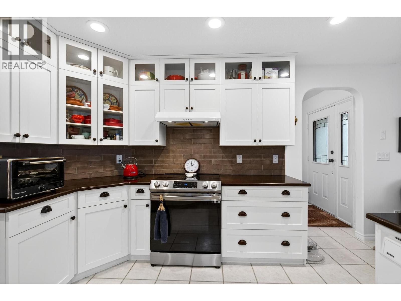 3889 Gallaghers Grange Kelowna Photo 20 3889 Gallaghers Grange Kelowna Photo 20