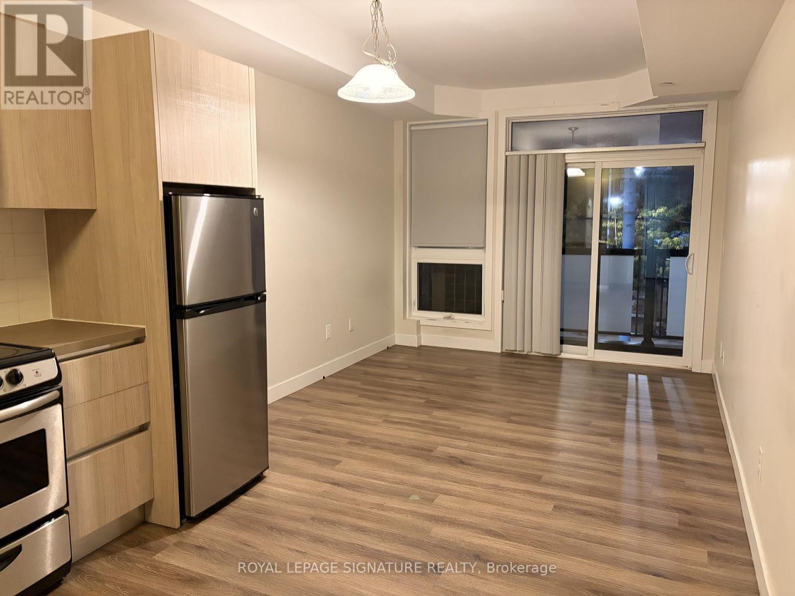 301 - 335 College Street, Toronto, Ontario  M5T 1S2 - Photo 2 - C12734050