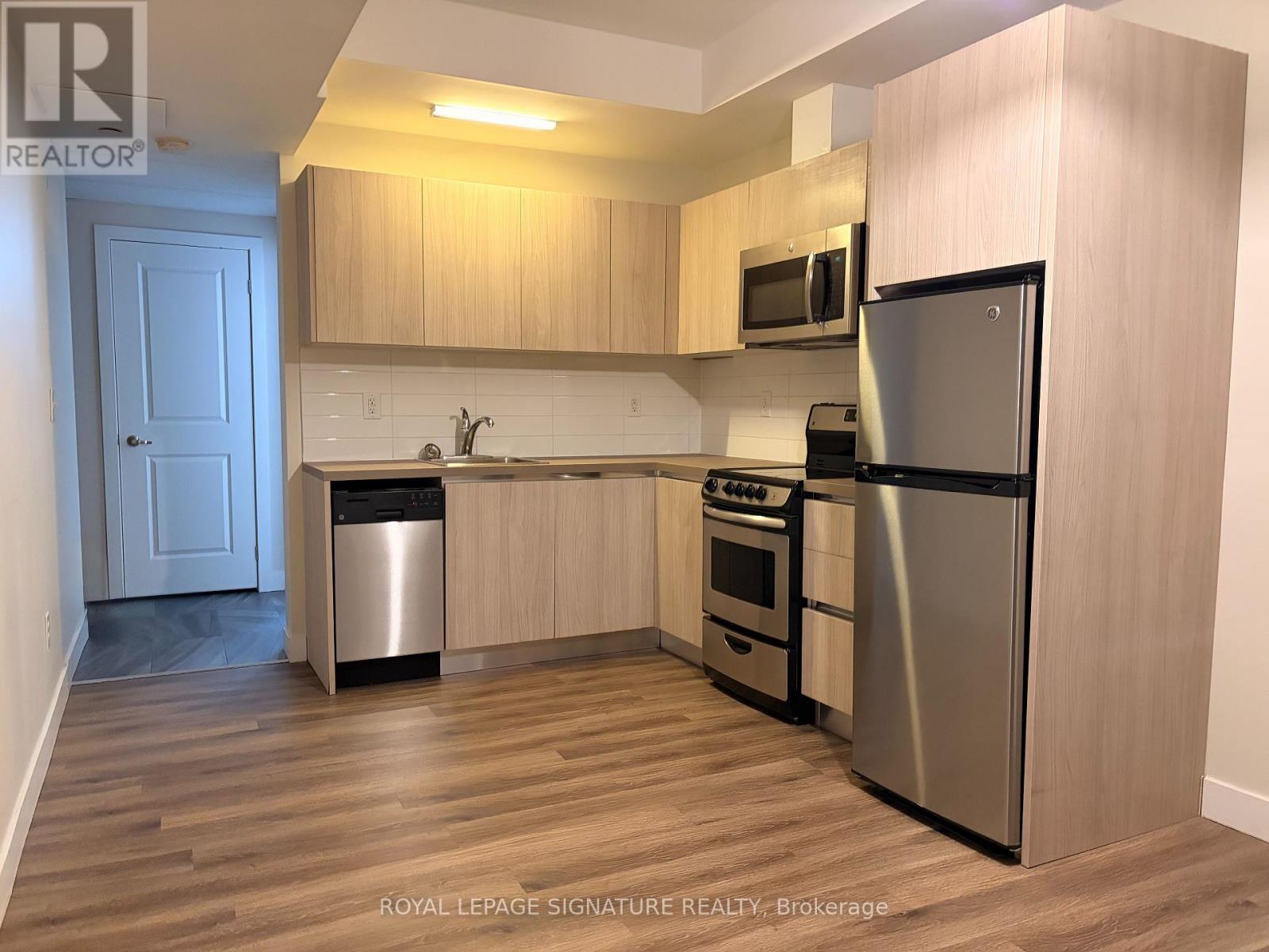 301 - 335 College Street, Toronto, Ontario  M5T 1S2 - Photo 3 - C12734050