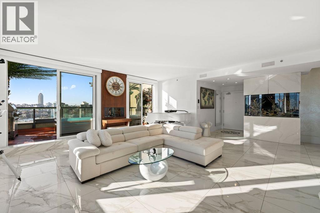 19a 199 Drake Street, Vancouver, British Columbia  V6Z 2T9 - Photo 3 - R3083060