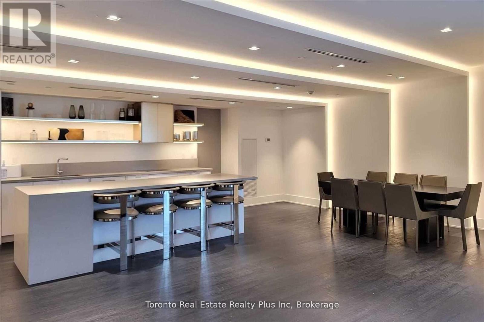 2106 - 2908 Highway 7 Road W, Vaughan, Ontario  L4K 0K5 - Photo 7 - N12734036