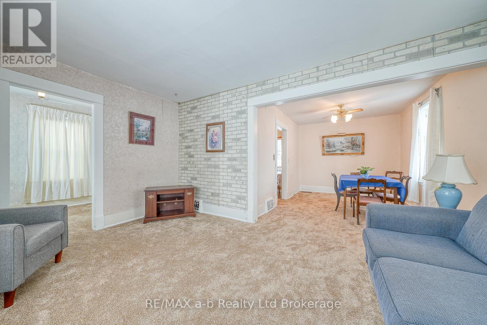 4 Dufferin Street, Ingersoll, Ontario  N5C 2E3 - Photo 14 - X12734016