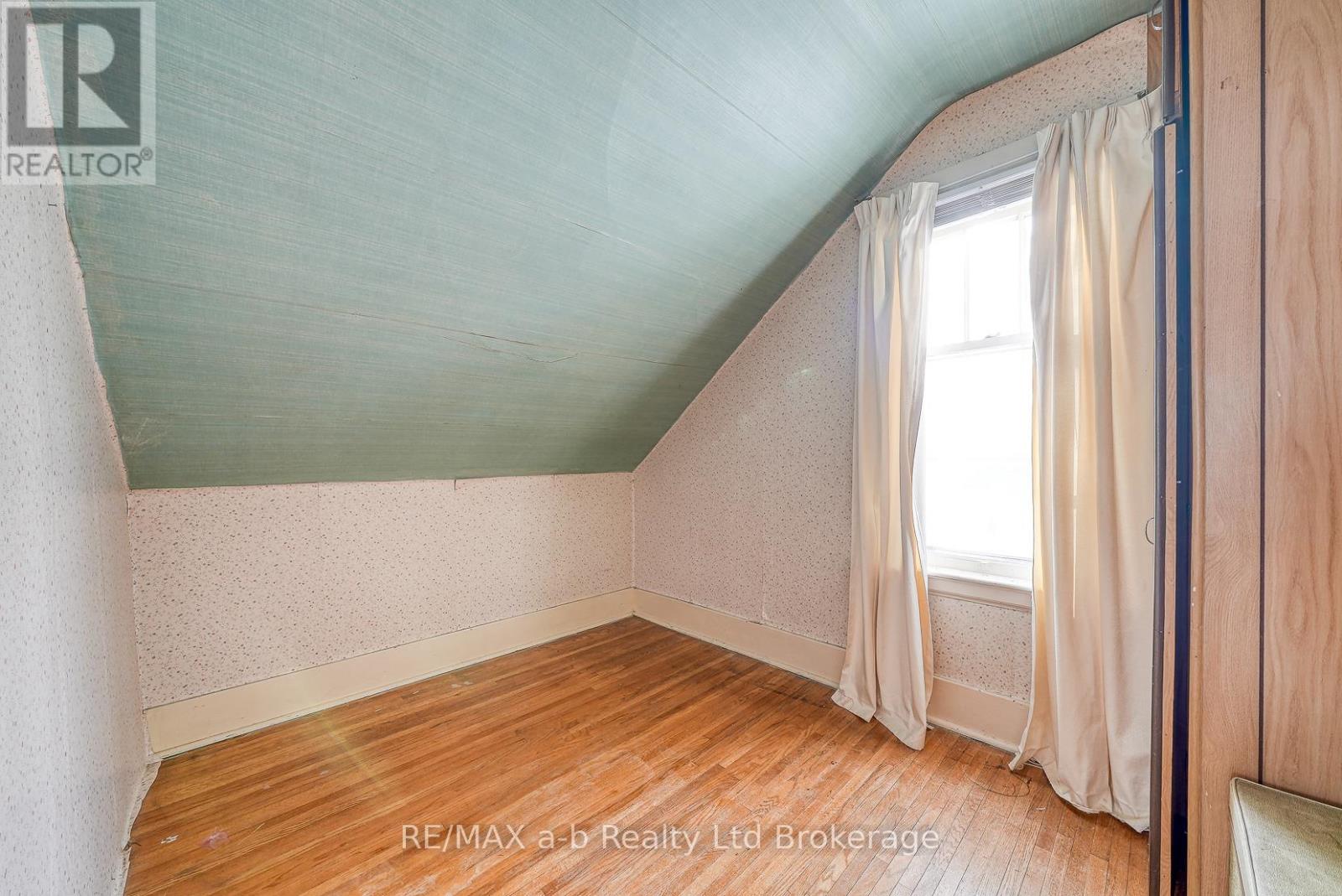 4 Dufferin Street, Ingersoll, Ontario  N5C 2E3 - Photo 28 - X12734016