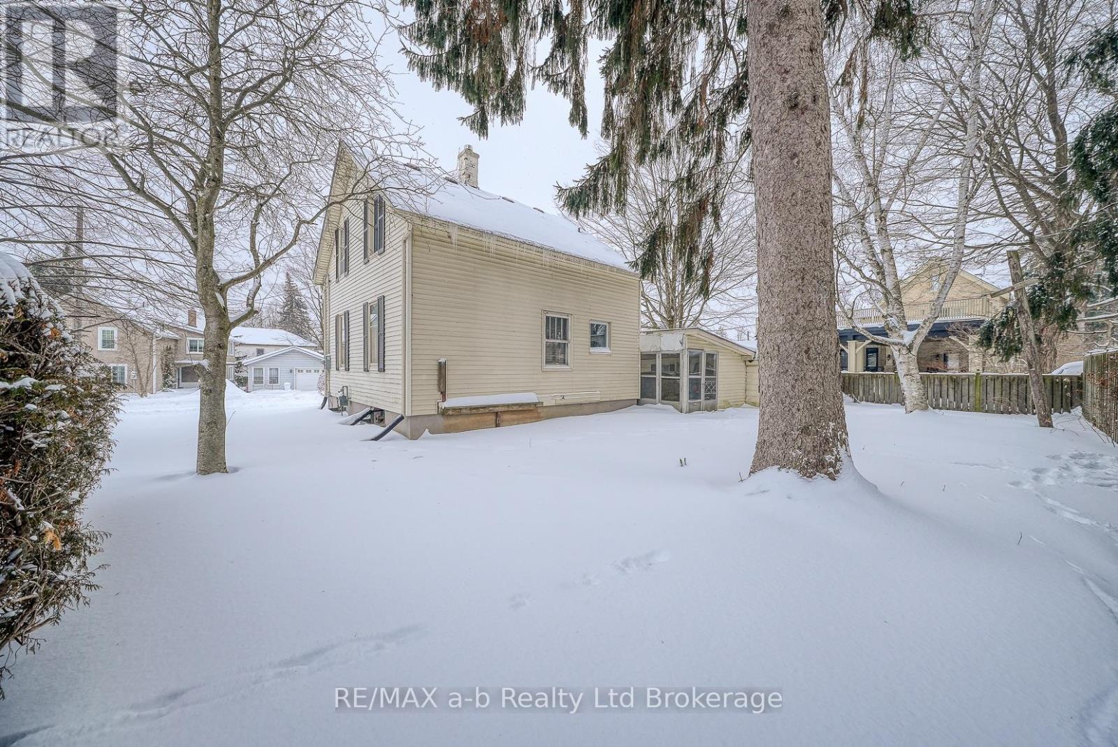 4 Dufferin Street, Ingersoll, Ontario  N5C 2E3 - Photo 7 - X12734016