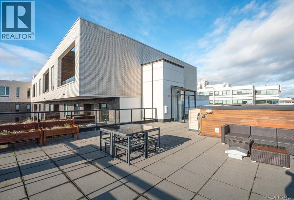 305 1121 Fort St, Victoria, British Columbia  V8V 3K9 - Photo 14 - 1024430