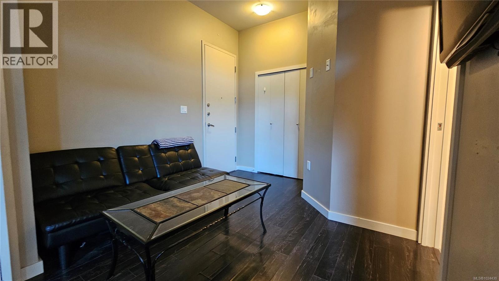 305 1121 Fort St, Victoria, British Columbia  V8V 3K9 - Photo 4 - 1024430