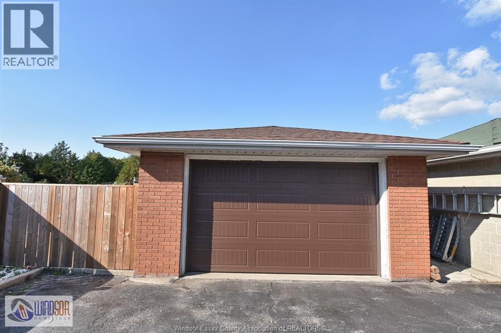 58 Texas Road, Amherstburg, Ontario  N9V 2R7 - Photo 3 - 26002034