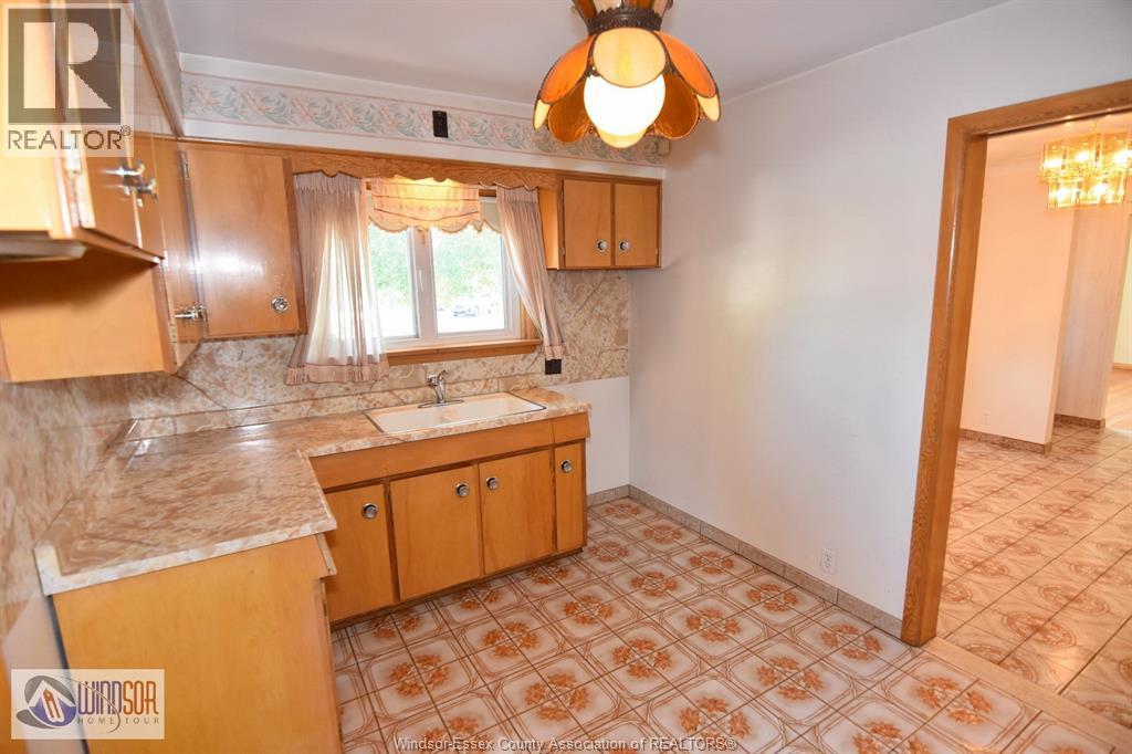 58 Texas Road, Amherstburg, Ontario  N9V 2R7 - Photo 8 - 26002034