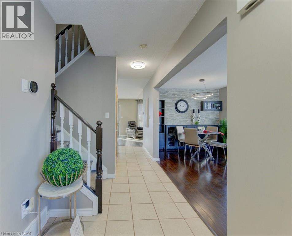 23 Michelle Court, Kitchener, Ontario  N2N 3K8 - Photo 5 - 40800521