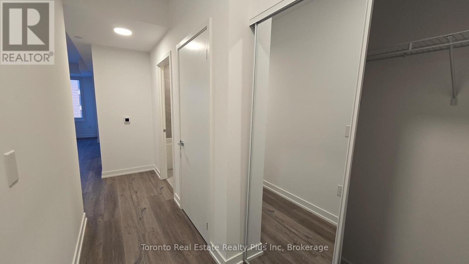 1806 - 395 SQUARE ONE DRIVE, Mississauga, Ontario