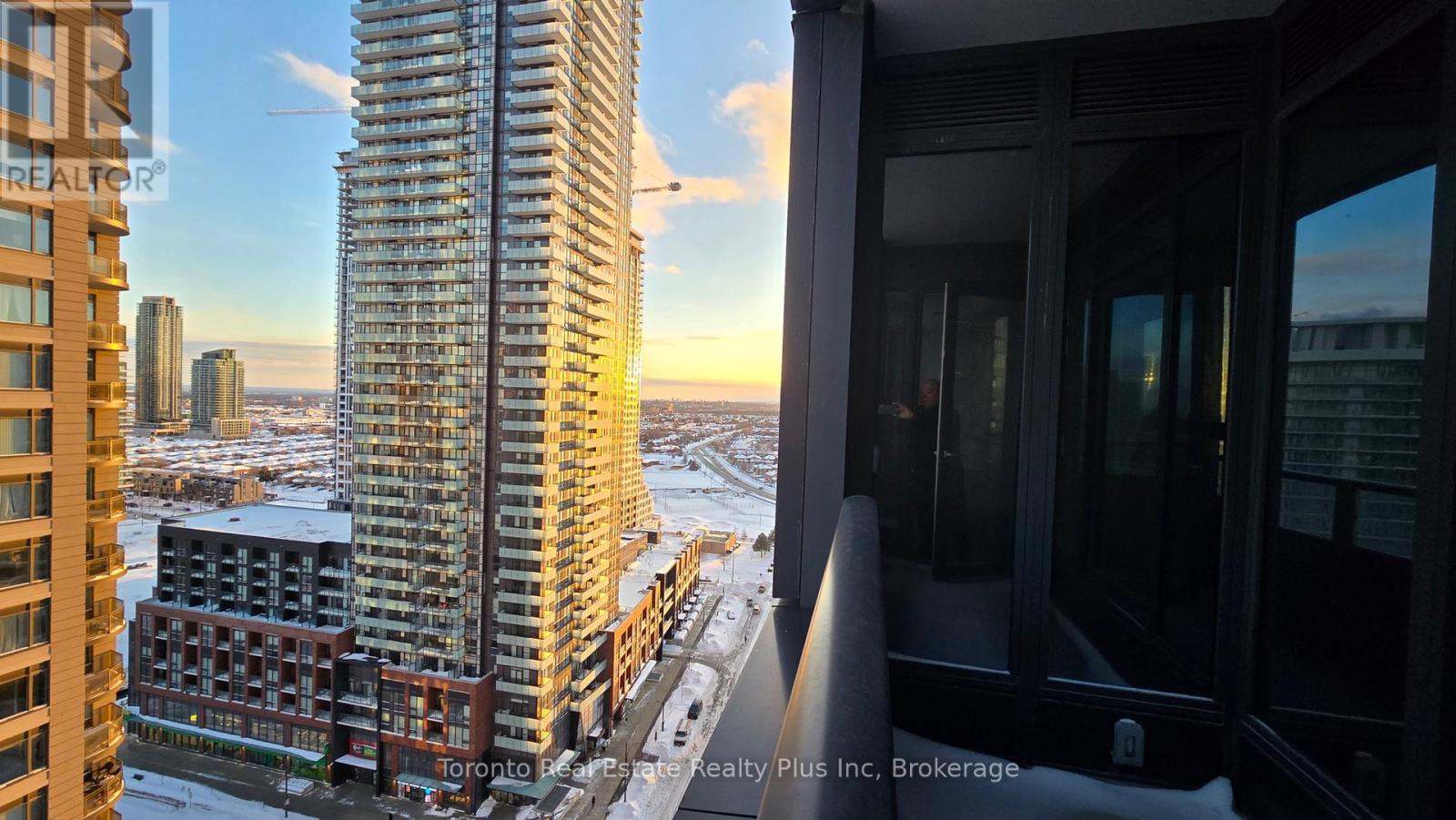 1806 - 395 Square One Drive, Mississauga, Ontario  L5B 0P6 - Photo 16 - W12734018