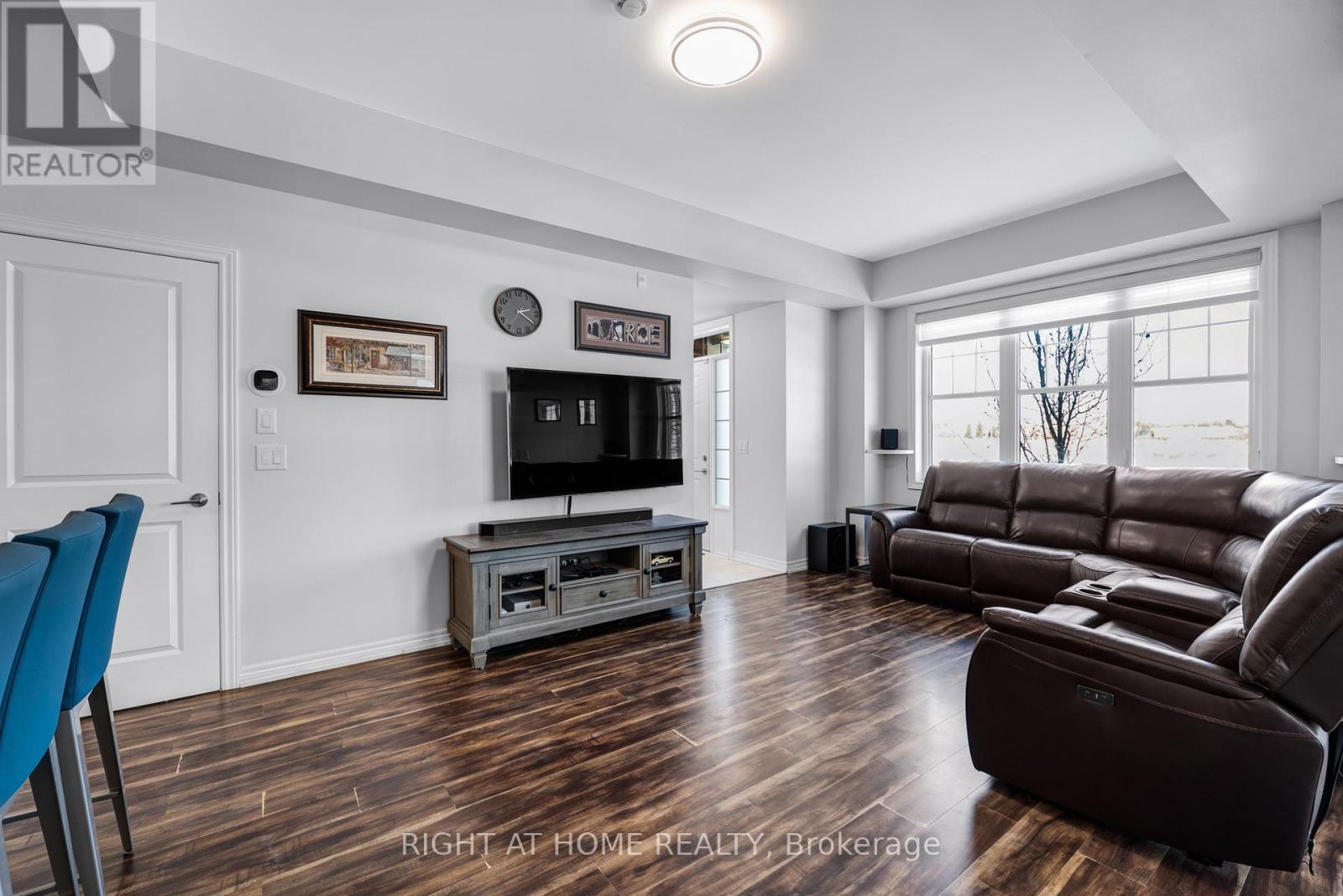 101 - 277 Gatwick Drive, Oakville, Ontario  L6H 0K7 - Photo 10 - W12734020