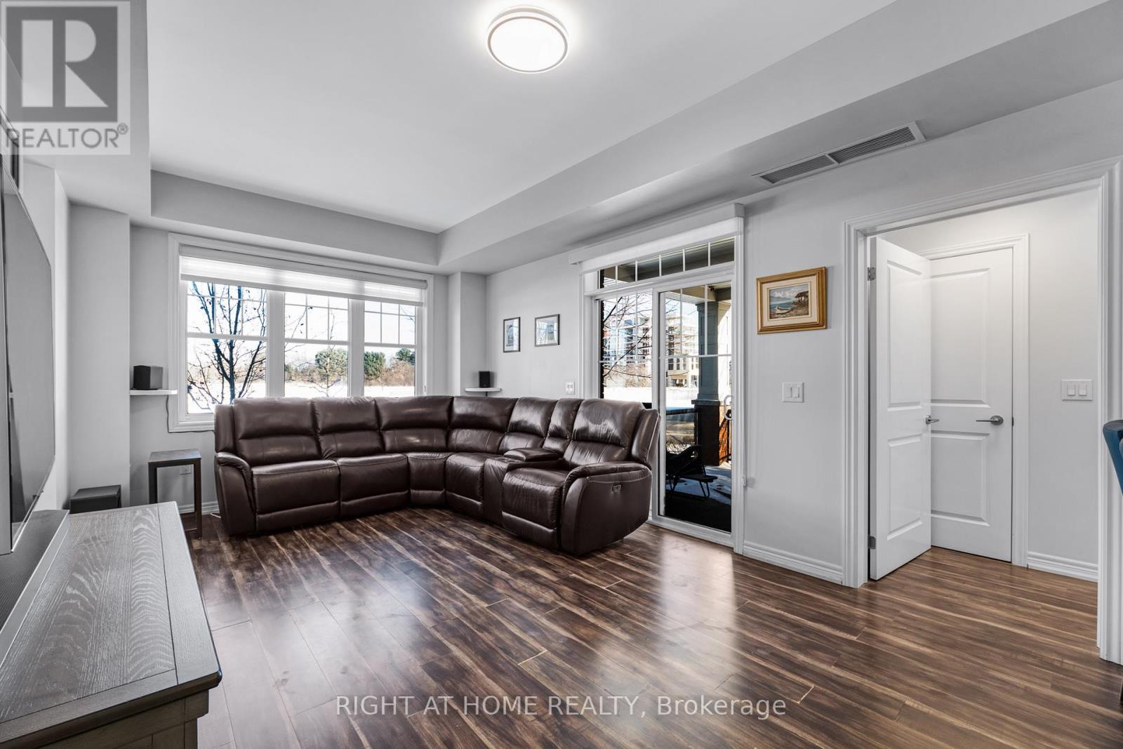 101 - 277 Gatwick Drive, Oakville, Ontario  L6H 0K7 - Photo 12 - W12734020