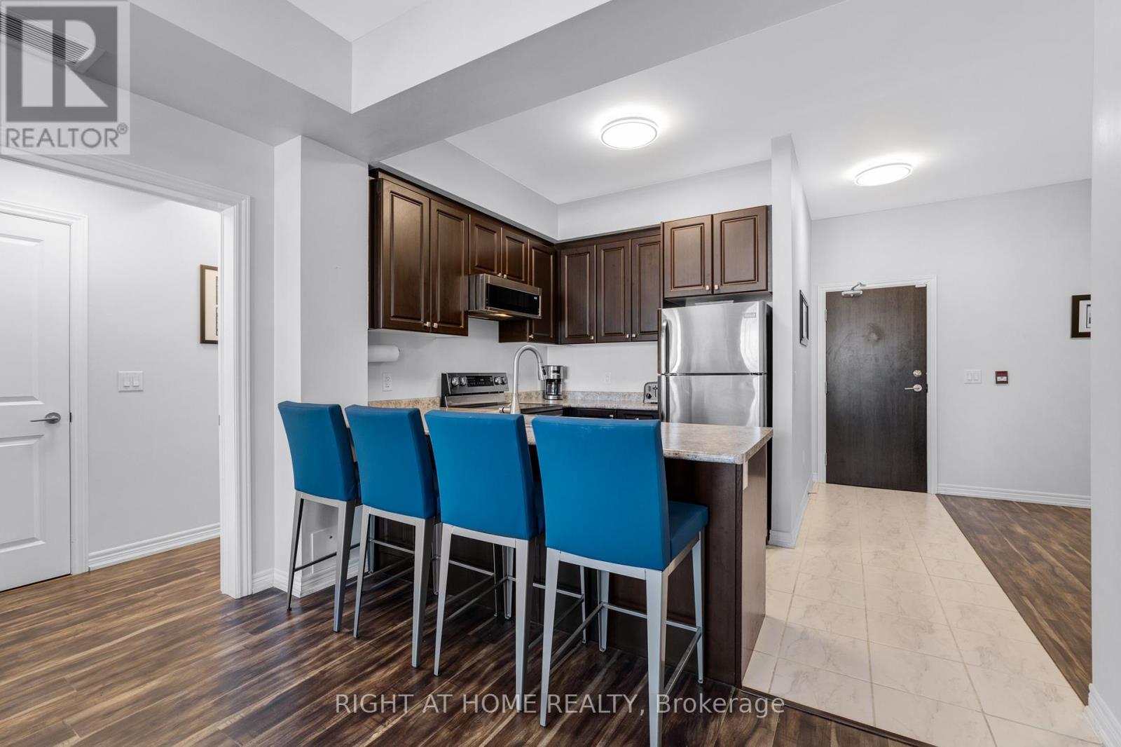 101 - 277 Gatwick Drive, Oakville, Ontario  L6H 0K7 - Photo 16 - W12734020