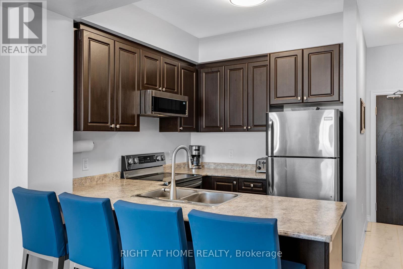 101 - 277 Gatwick Drive, Oakville, Ontario  L6H 0K7 - Photo 17 - W12734020