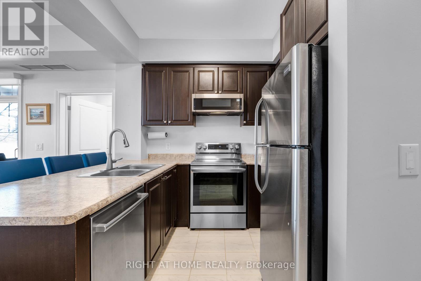 101 - 277 Gatwick Drive, Oakville, Ontario  L6H 0K7 - Photo 18 - W12734020